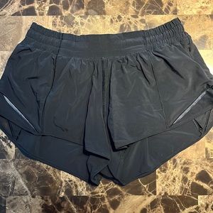 Lululemon Hotty hot shorts